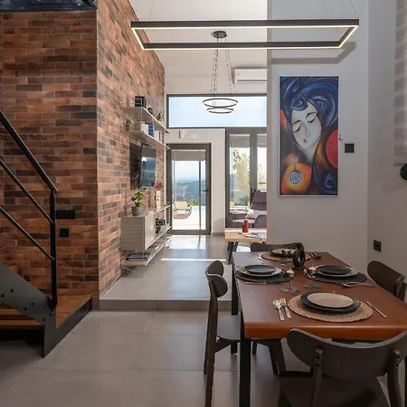 Zeus Mountain - Newtown Residences *