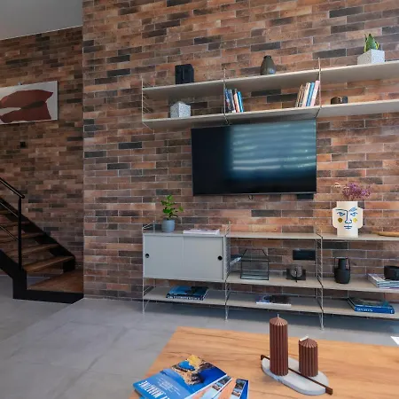 Zeus Mountain - Newtown Residences *