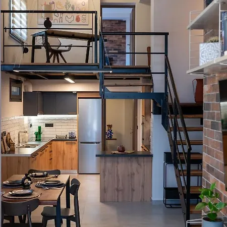 Zeus Mountain - Newtown Residences Apartamento Vasilies