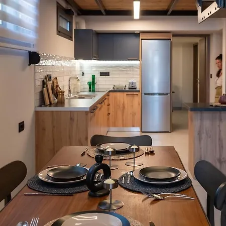 Zeus Mountain - Newtown Residences Apartamento *