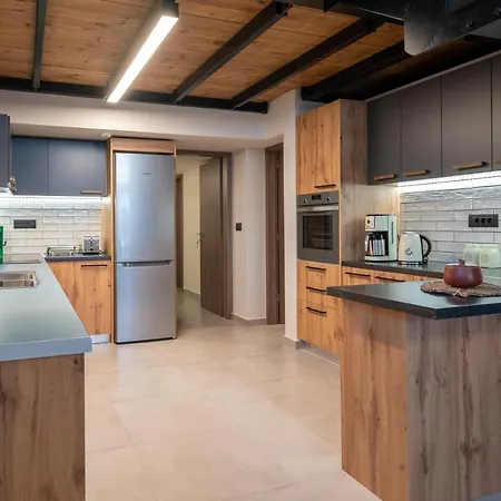 Zeus Mountain - Newtown Residences Vasilies