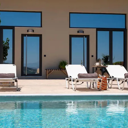 Zeus Mountain - Newtown Residences Apartamento Vasilies