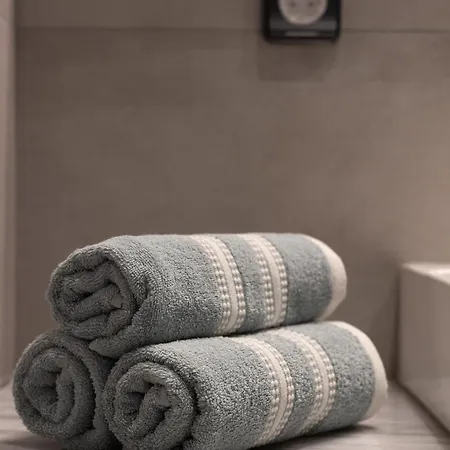 Zeus Mountain - Newtown Residences Apartamento *