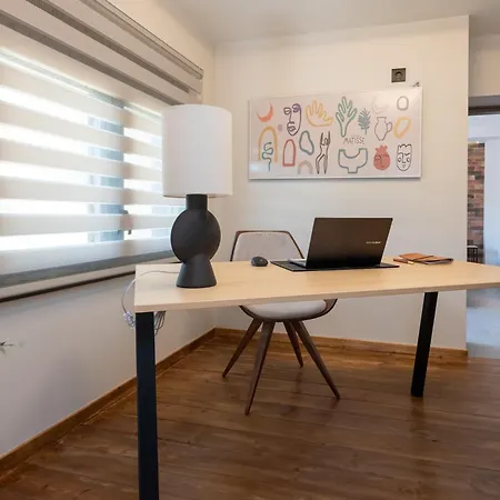 Апартаменты Zeus Mountain - Newtown Residences