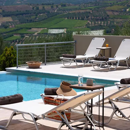 Zeus Mountain - Newtown Residences Apartamento Vasilies