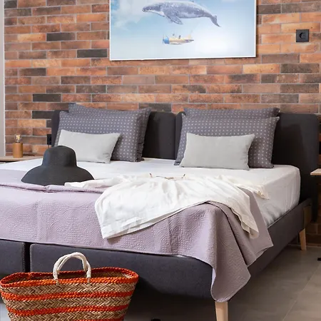 Zeus Mountain - Newtown Residences *